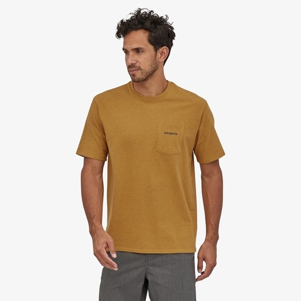 Bilde av PATAGONIA Mens Line Logo Ridge Pocket Responsibili-Tee Buckwheat Gold