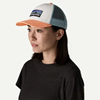 Bilde av PATAGONIA P-6 Logo Trucker Hat White/Peach Sherber