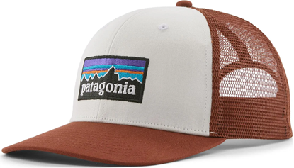 Bilde av PATAGONIA P-6 Logo Trucker Hat Whitew Rusty Red(One size)